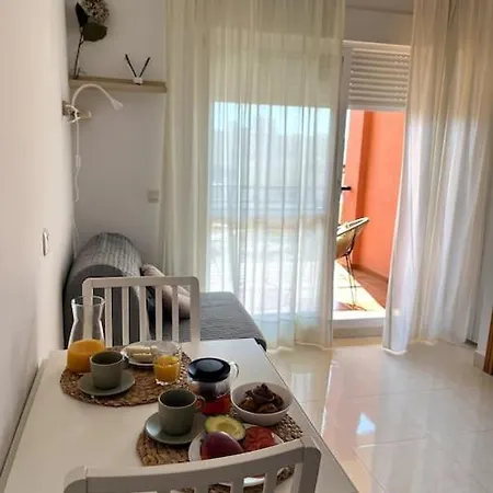 Studio & Golf * Torre de Benagalbon